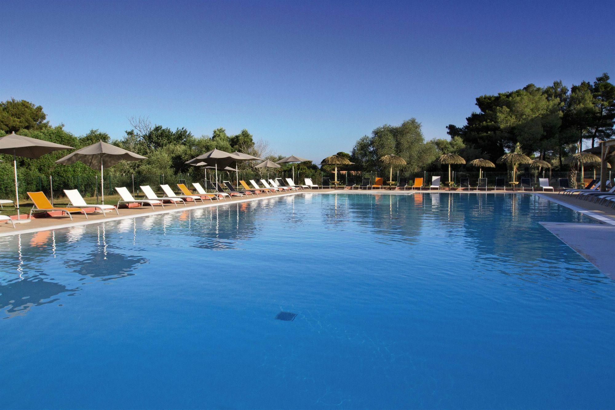 Hotel Belambra Clubs Belgodere - Golfe De Lozari Exterior foto